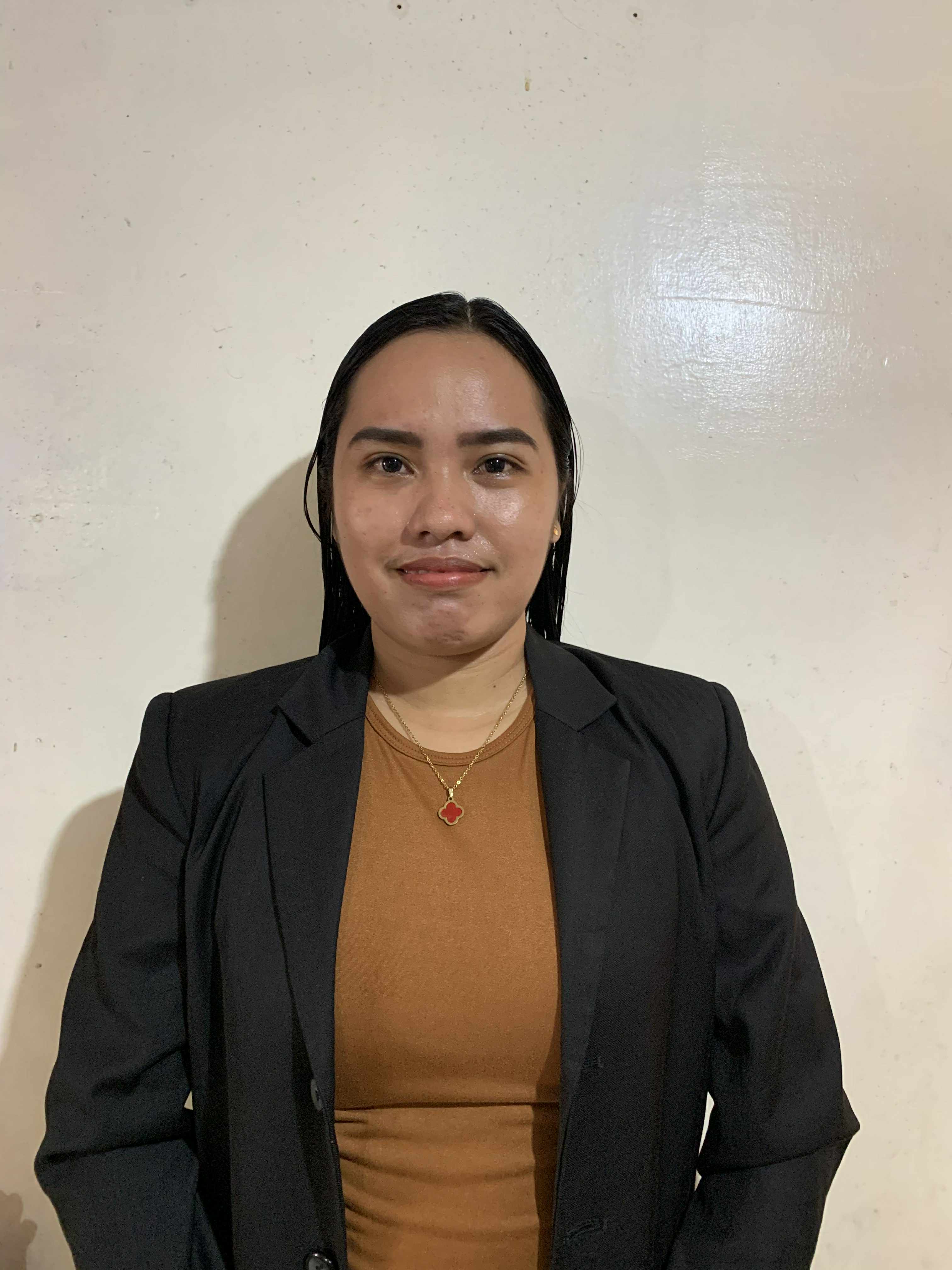 Quengie working on data analysis